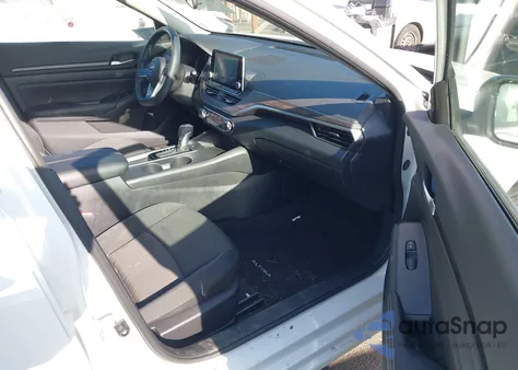 2025 Nissan Altima z USA, uszkodzony, nr VIN 1N4BL4DVXSN375063